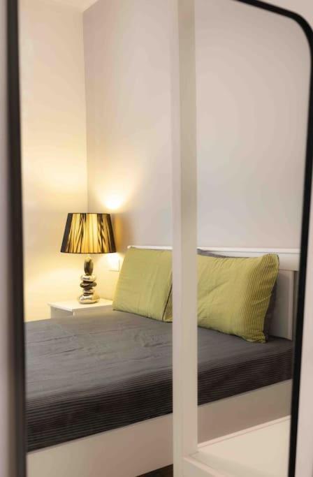 Luxury Cozy Appartment In The City Center Rhodes City Exteriör bild